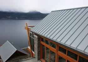 Steel roof.  Steel.  Roofs made of various metals: from steel to copper